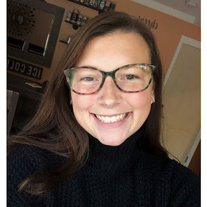 Meet your Posher, Alexis